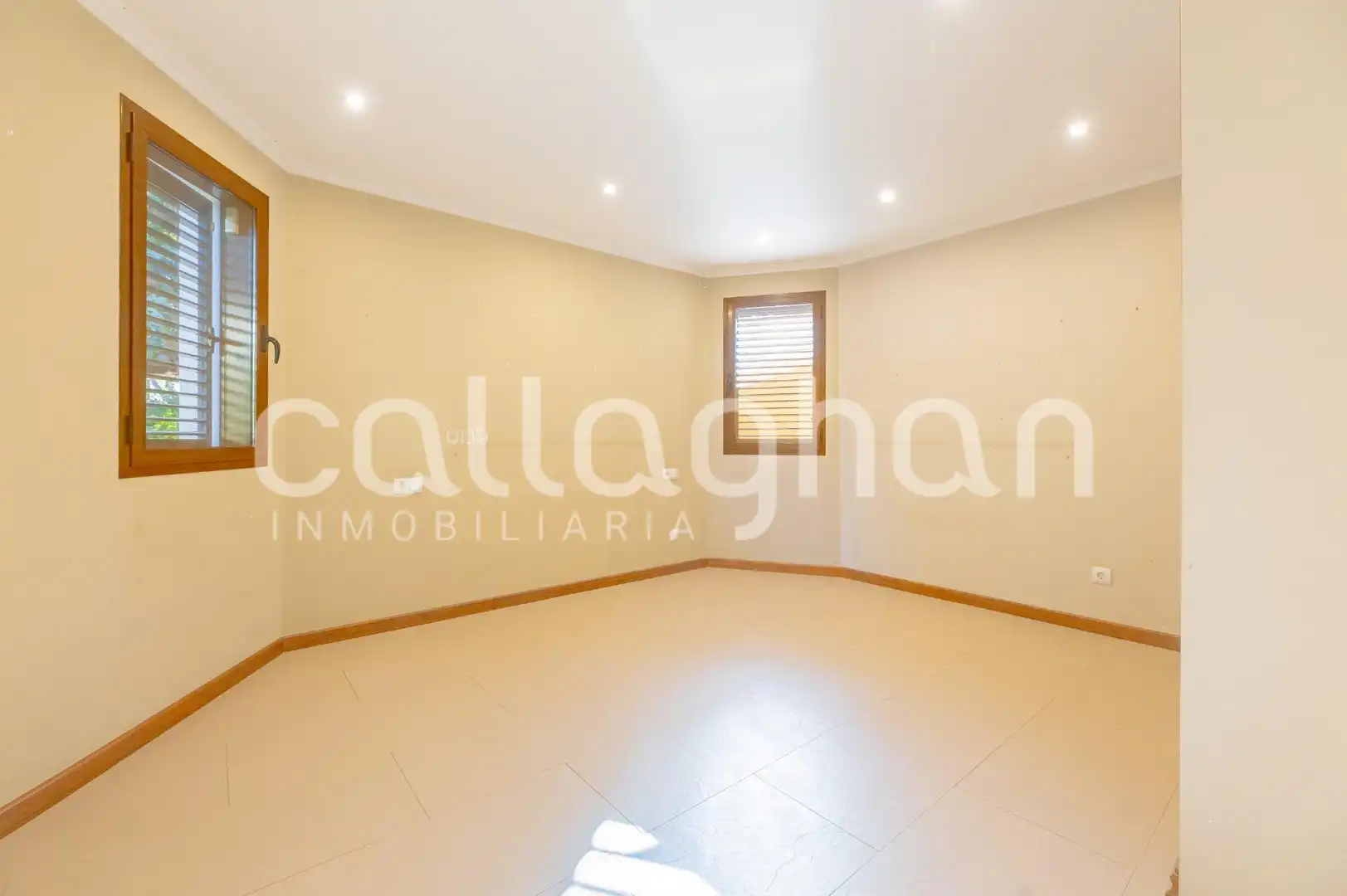 Haus oder Chalet zum Verkauf in Bétera mit Klimaanlage, Heizung und Privatgarten