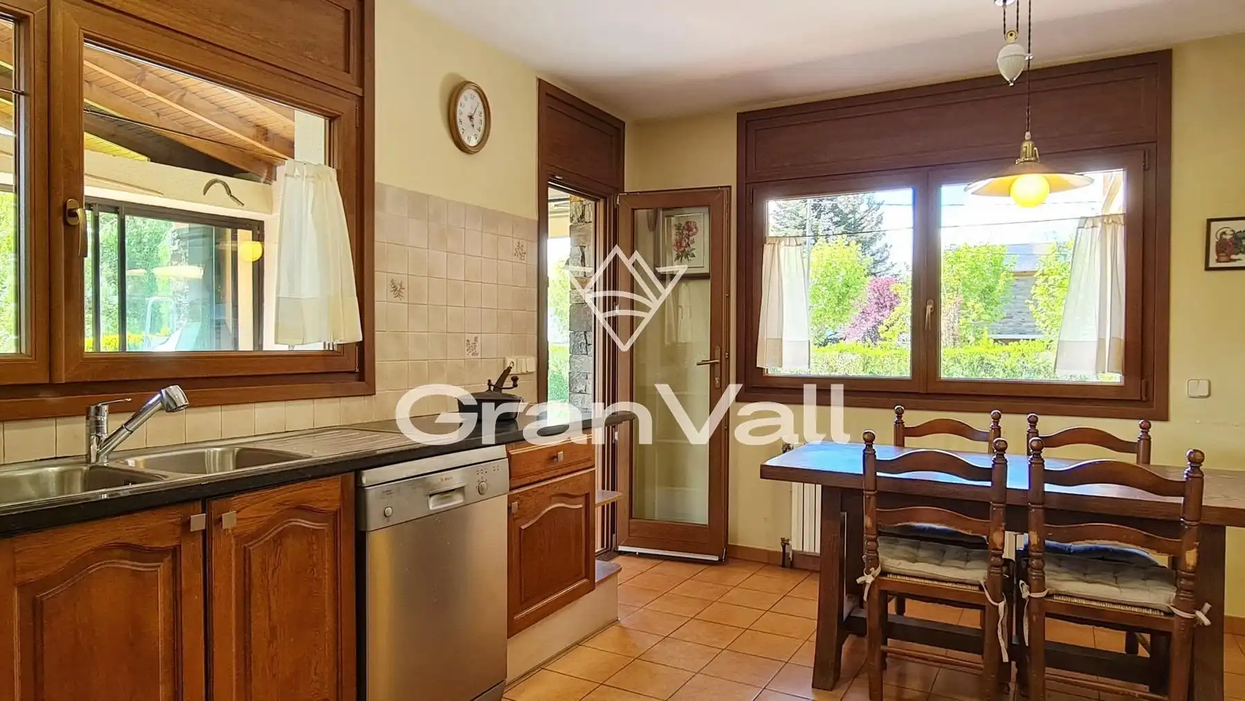 Cocina de Casa o chalet en venta en Puigcerdà con Calefacción, Jardín privado y Terraza