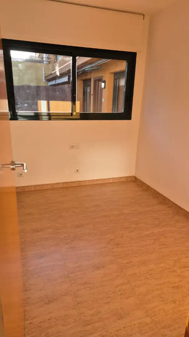Casa a schiera con piscina in affitto a Passatge de l'Abellarol, imagen 19