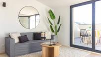 Sala d'estar de Dúplex en venda en Terrassa amb Aire condicionat, Parquet i Terrassa