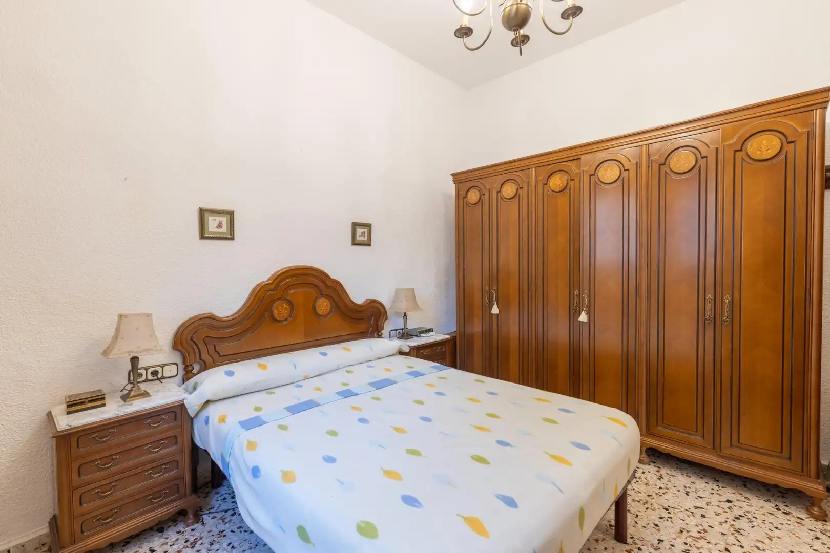 Bedroom of Flat for sale in Granada  with Air Conditioner, Heating and Storage room