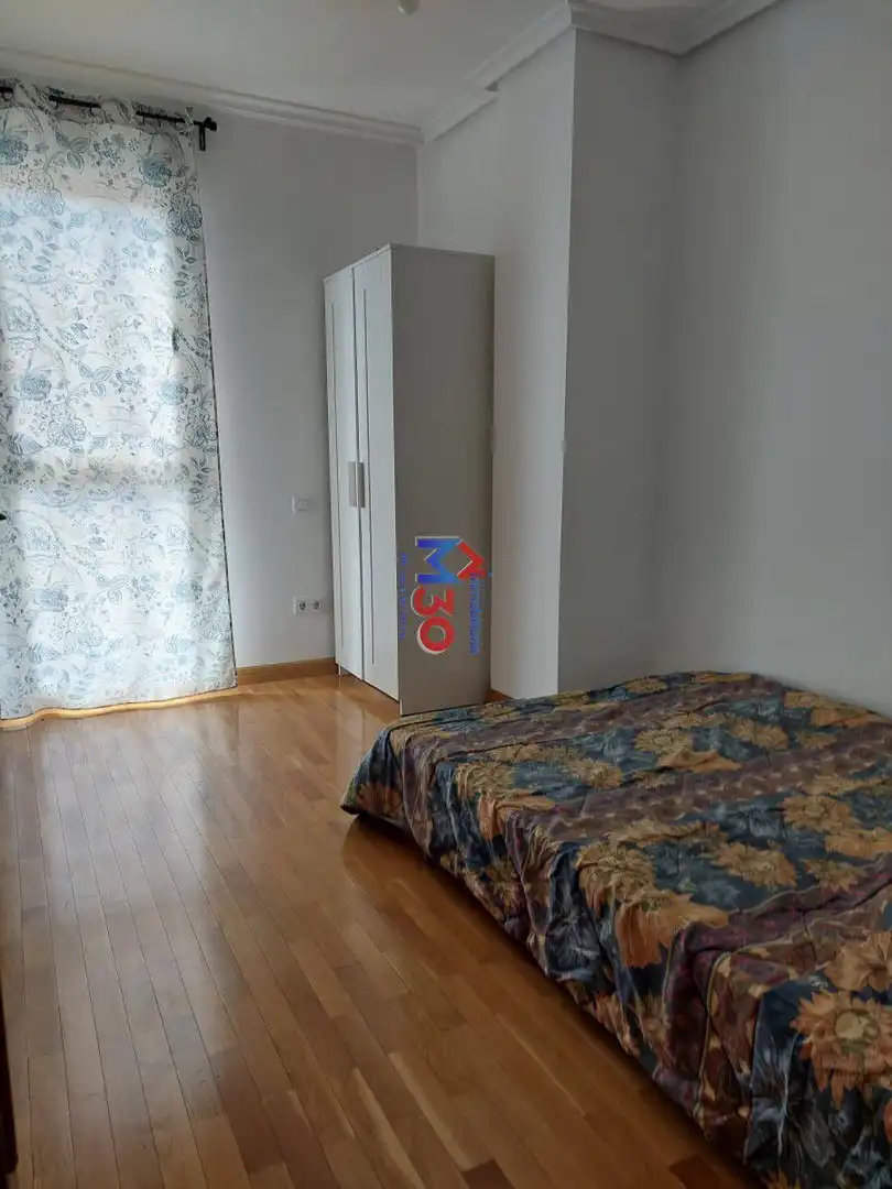 Habitación de Apartamento de alquiler en Miranda de Ebro con Calefacción, Parquet y Terraza