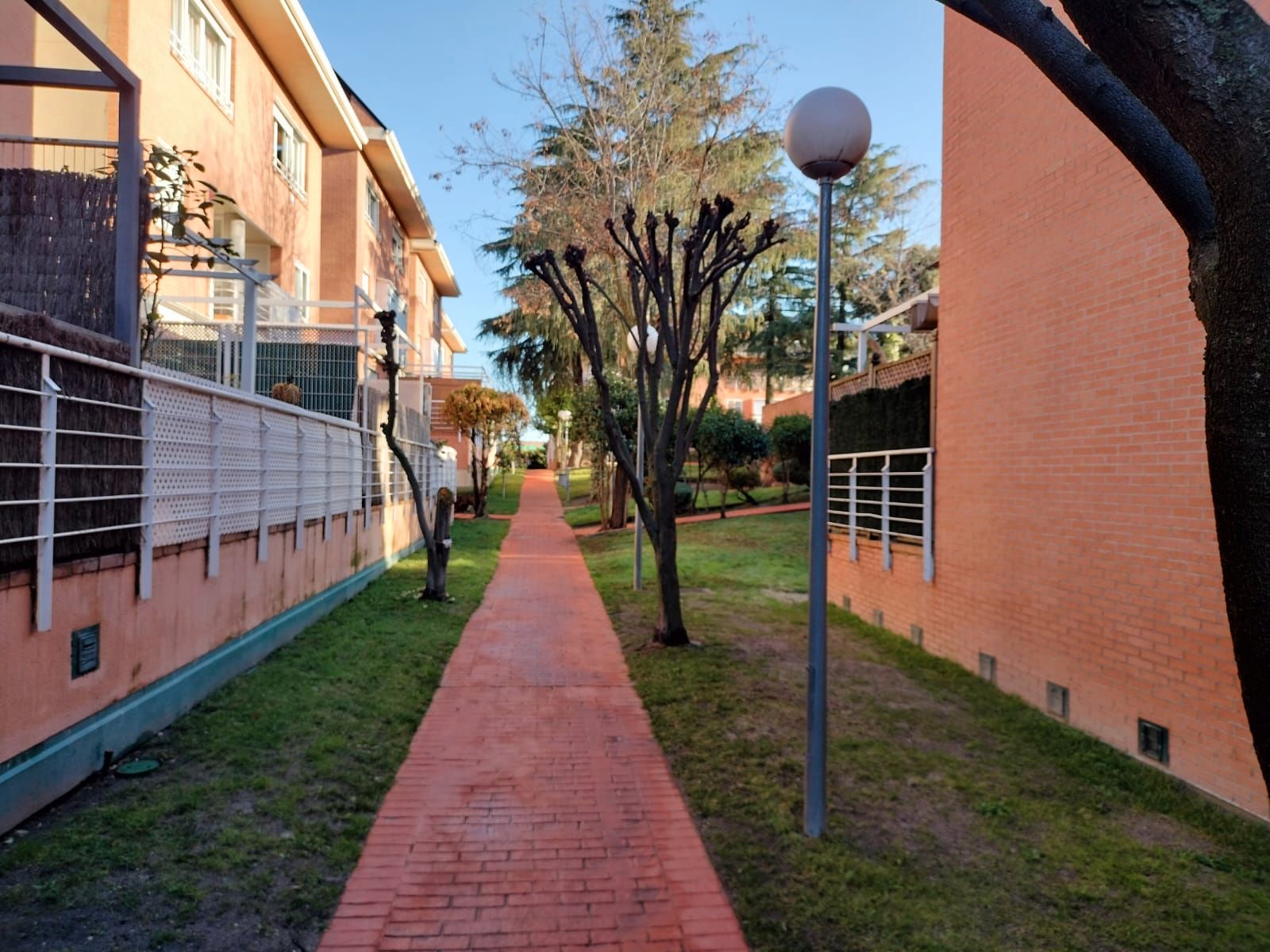 Vista exterior de Pis en venda en Torrelodones amb Calefacció, Terrassa i Balcó