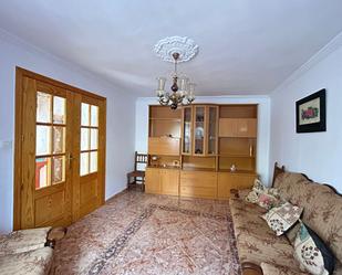 Sala d'estar de Casa o xalet en venda en Loja amb Terrassa i Balcó