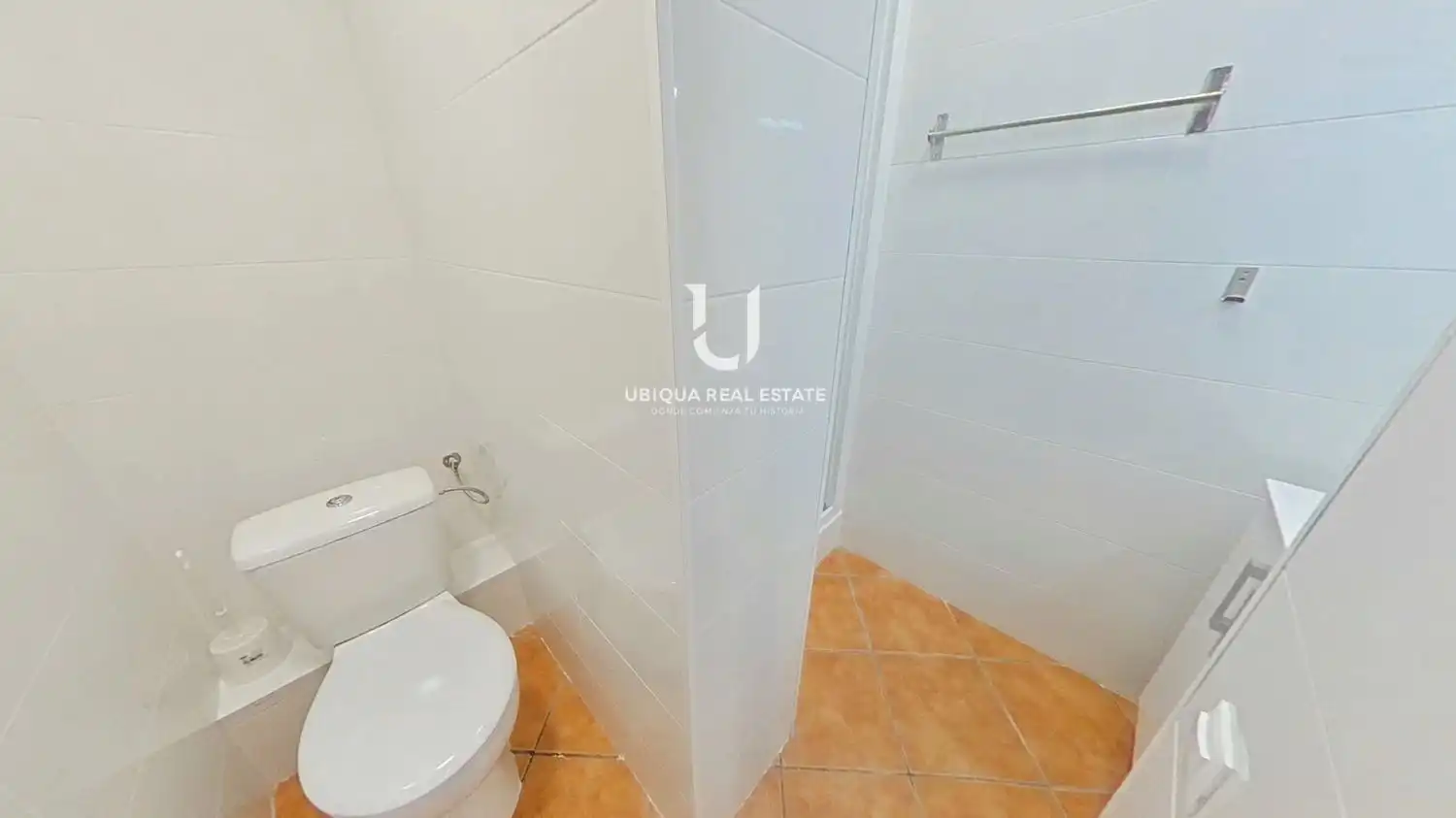 Bathroom of Flat for sale in Barcelona  with Terrace and Balcony
