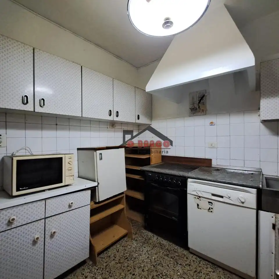 Casa amb terrassa en venda a AVDA BIERZO, imagen 4