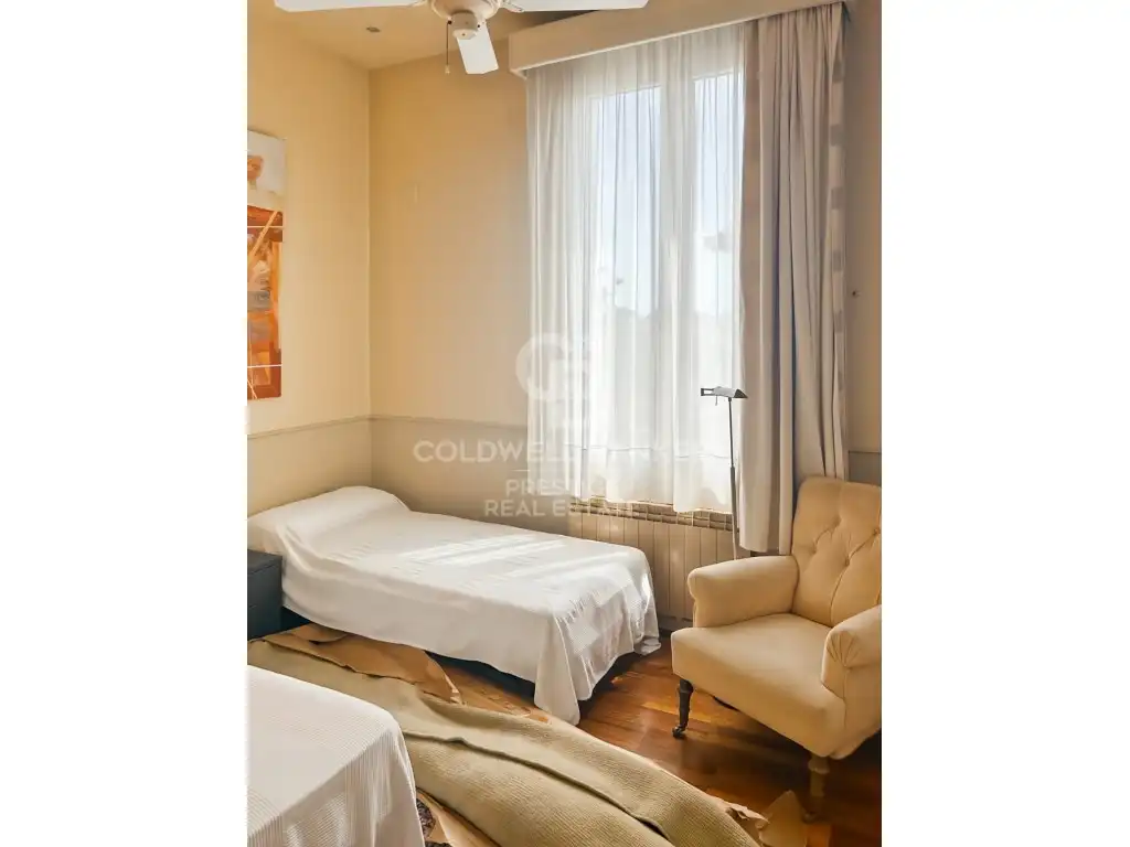 Bedroom of Houses for sale in El Masnou  with Swimming Pool