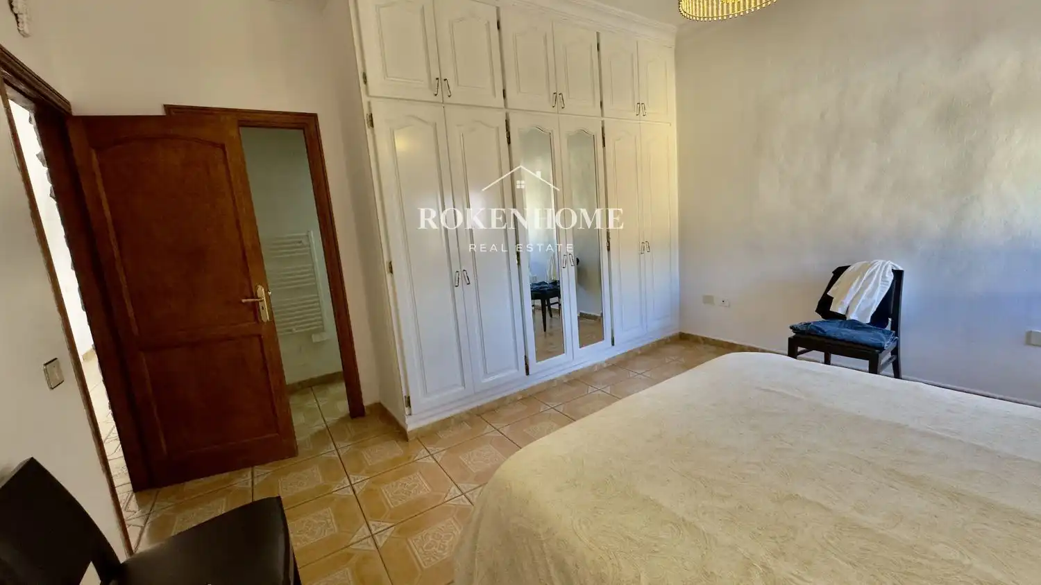 Habitación de Casa adosada en venta en Santiago del Teide con Aire acondicionado, Terraza y Trastero