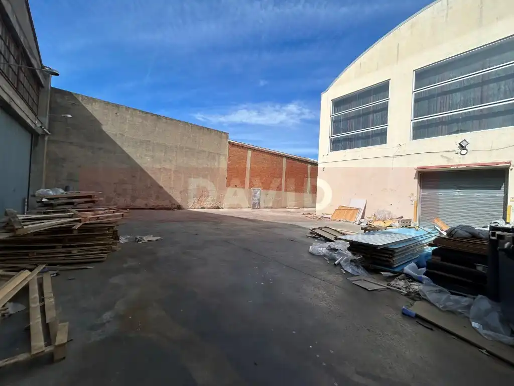 Industrial building for sale in Calle Crom Del, imagen 25