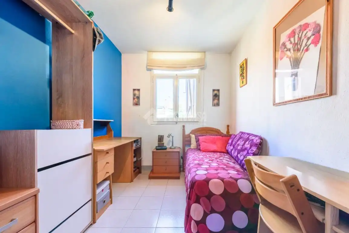 Semi-detached house with terrace for sale in Av. Corts Catalanes, imagen 6