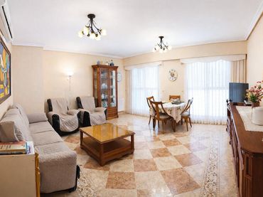 Adosado con balcón en venta en Cariñena - Carinyena