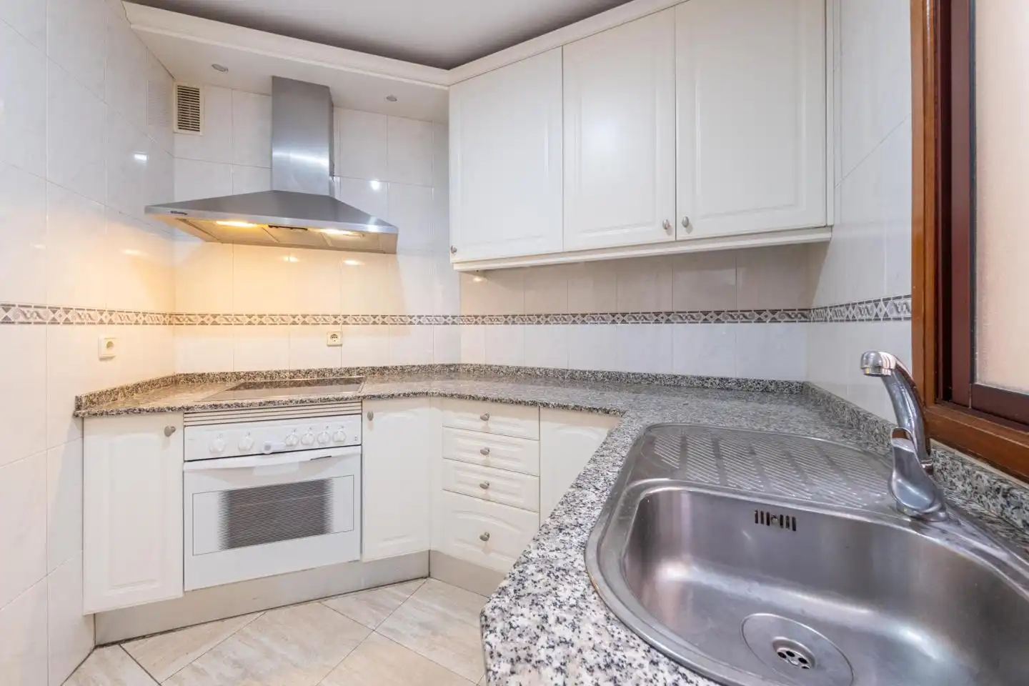 Flat for rent in Calle Bravo Murillo, 3, Triana