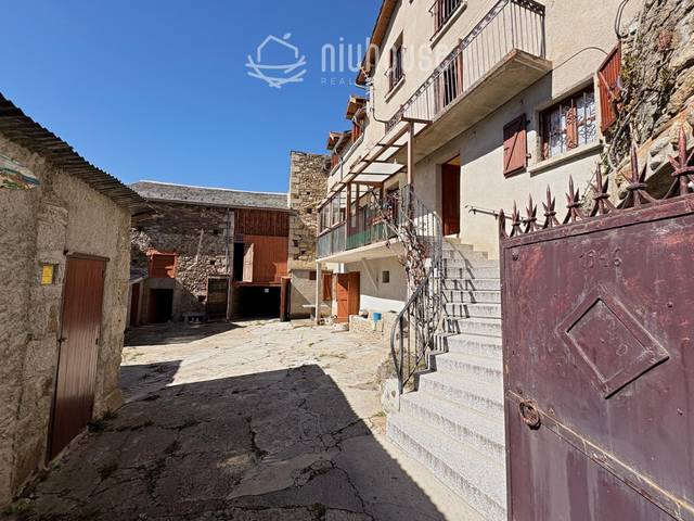 Finca rústica en Venta en Dorres