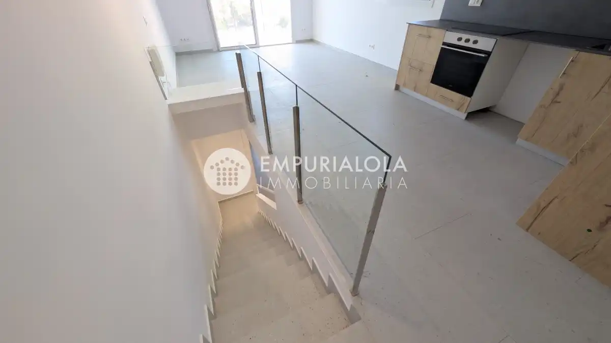 Houses for sale in Roses  with Air Conditioner and Private garden