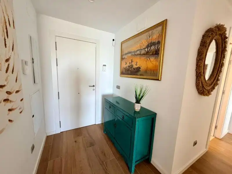 Wohnung zur Miete in La Alcaidesa mit Klimaanlage, Heizung und Privatgarten