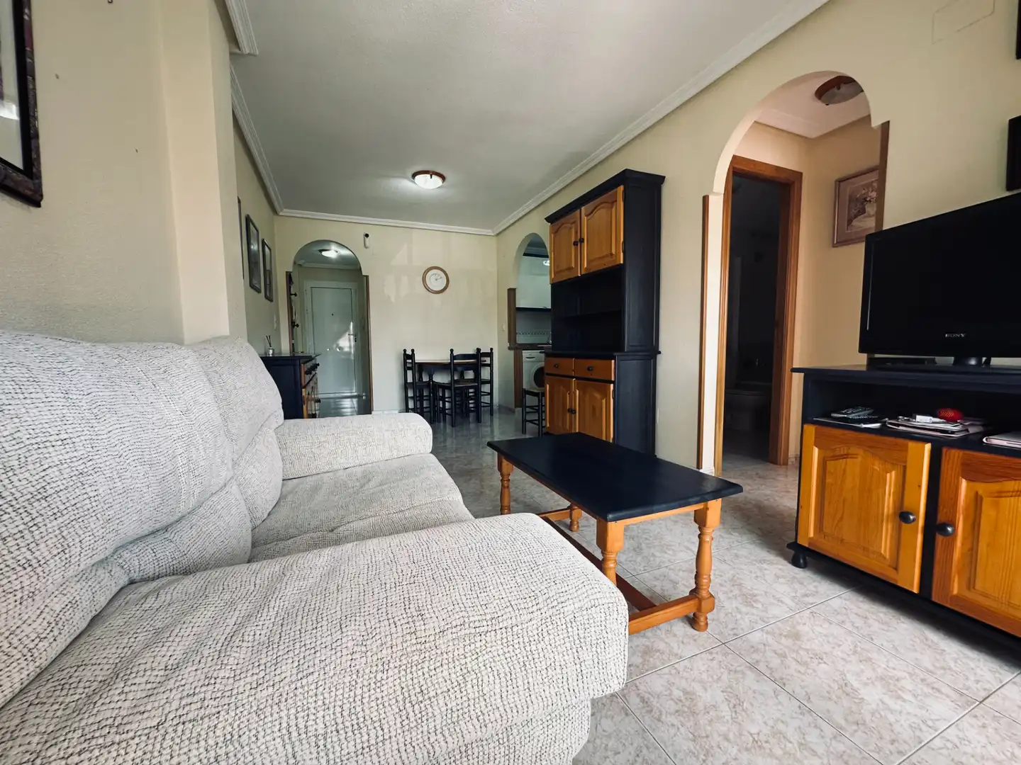 Wohnzimmer von Wohnung zur Miete in Santa Pola mit Klimaanlage, Terrasse und Möbliert