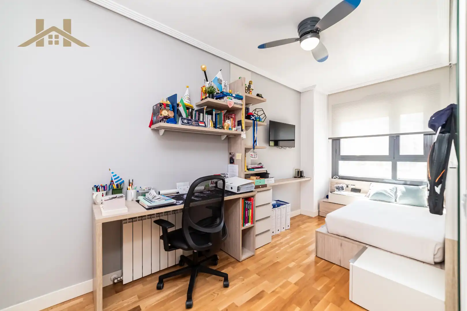 Bedroom of Flat for sale in Madrid  with Air Conditioner, Heating and Storage room