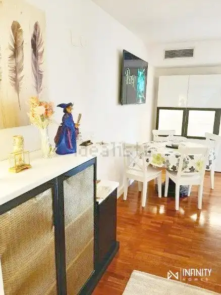 Menjador de Apartament de lloguer en Bilbao  amb Aire condicionat, Calefacció i Balcó