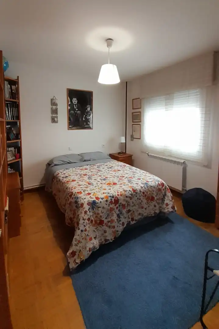 Habitación de Piso en venta en Pontevedra Capital  con Calefacción, Parquet y Trastero
