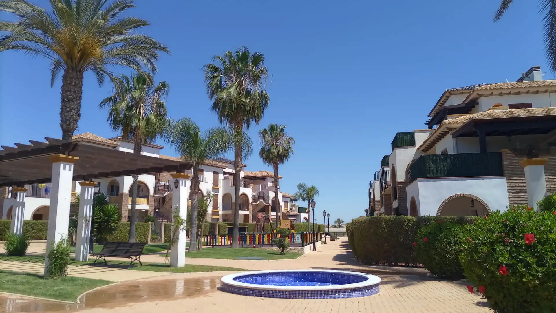 Apartment with terrace for sale in Ronda del Generalife 2, imagen 4