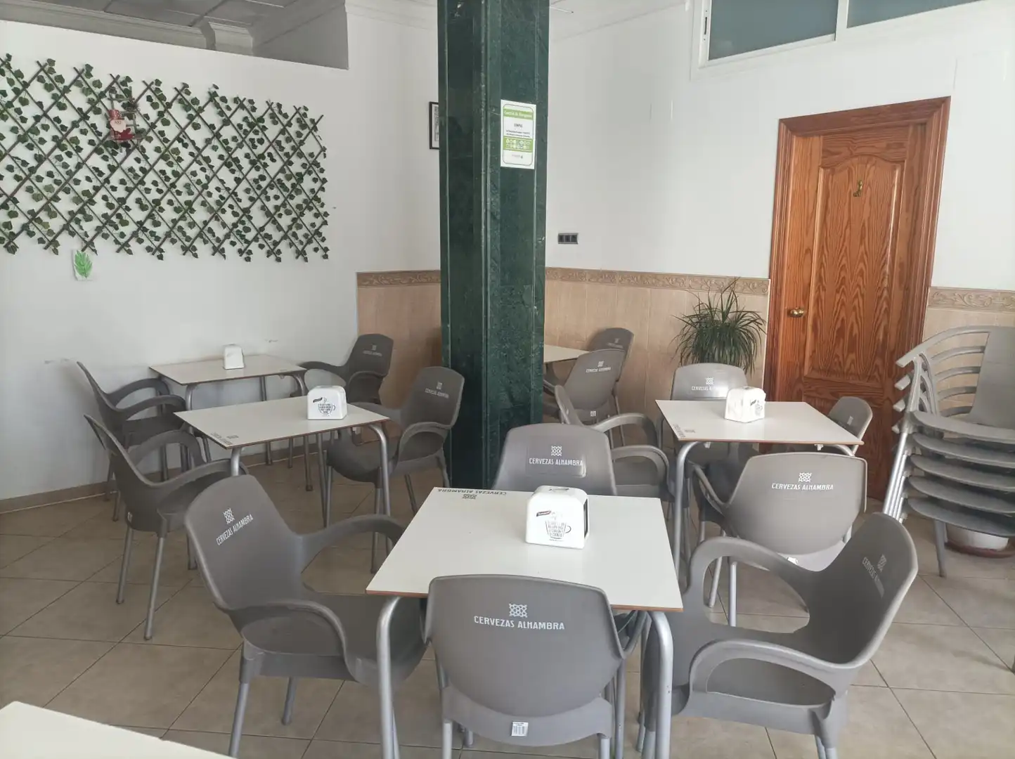 Geschaftsraum zum Verkauf in Vélez-Málaga mit Klimaanlage, Terrasse und Möbliert