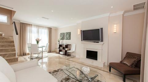 Photo 3 of Single-family semi-detached for sale in Urbanización Aloha Lake, 20, Los Naranjos, Málaga