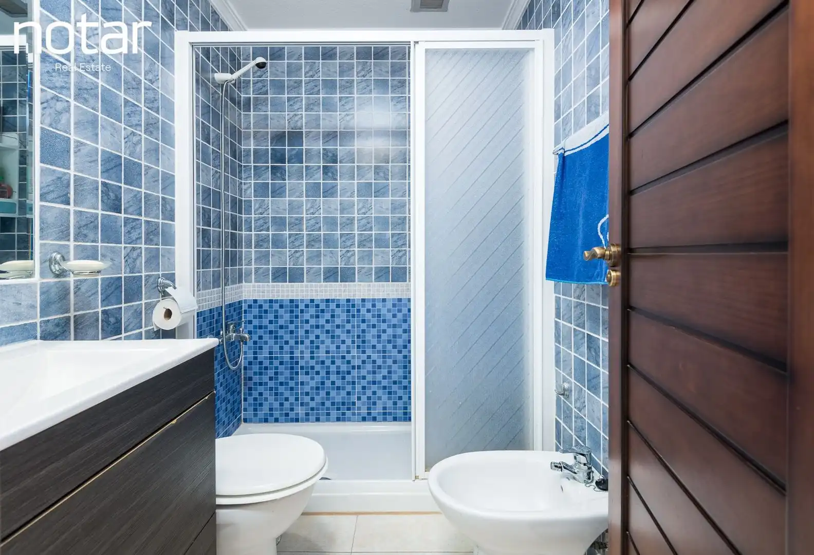 Badezimmer von Wohnungen zum Verkauf in Torrevieja mit Privatgarten, Terrasse und Gemeinschaftspool