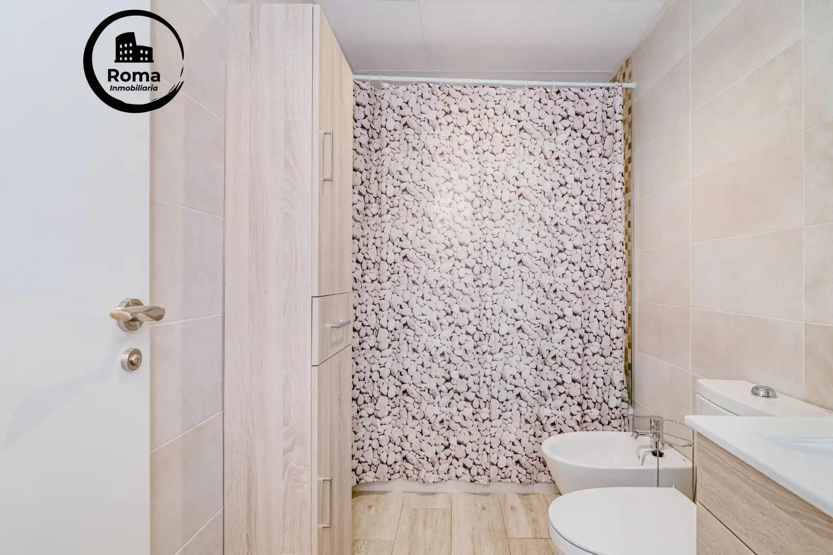 Baño de Piso en venta en Albolote con Aire acondicionado, Calefacción y Piscina comunitaria
