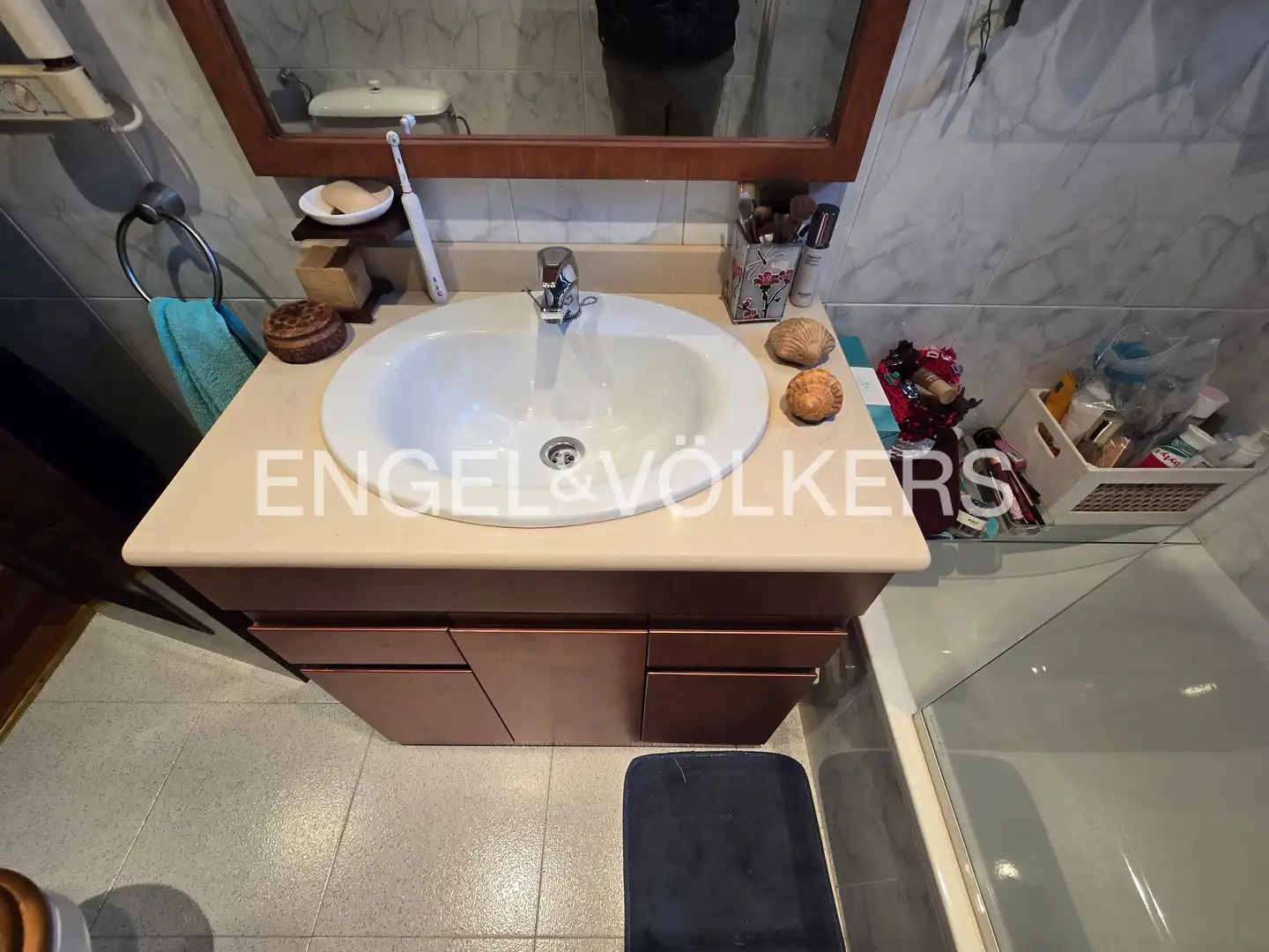 Baño de Piso en venta en Vigo  con Calefacción y Parquet