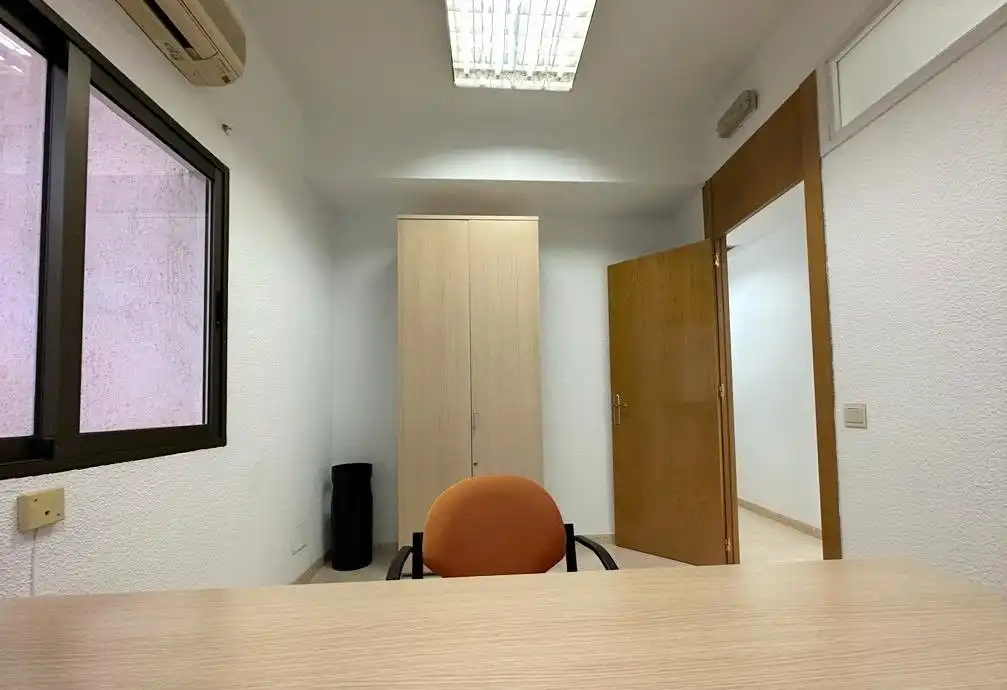 Oficina de alquiler en Centro