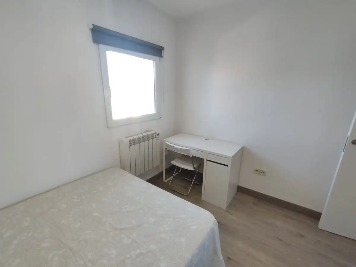 Schlafzimmer von Wohnung zur untervermieten in Madrid mit Heizung, Terrasse und Möbliert