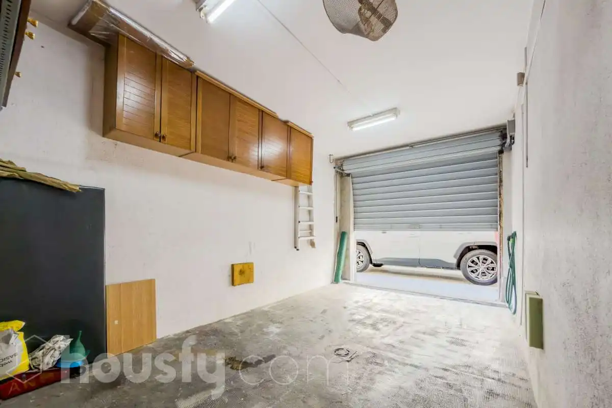 Houses for sale in Santa Coloma de Gramenet  with Air Conditioner, Heating and Private garden