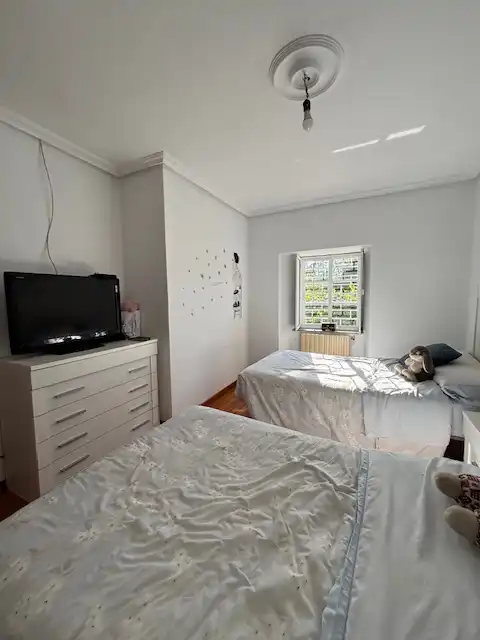 Habitación de Finca rústica en venta en Narón con Calefacción, Jardín privado y Amueblado