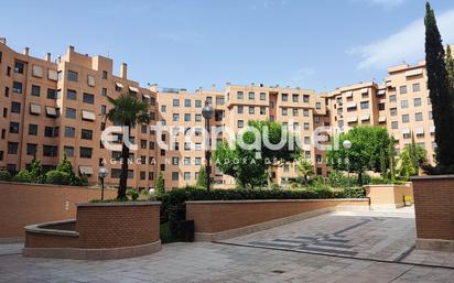 Exterior view of Attic to rent in  Madrid Capital  with Air Conditioner, Terrace and Furnished