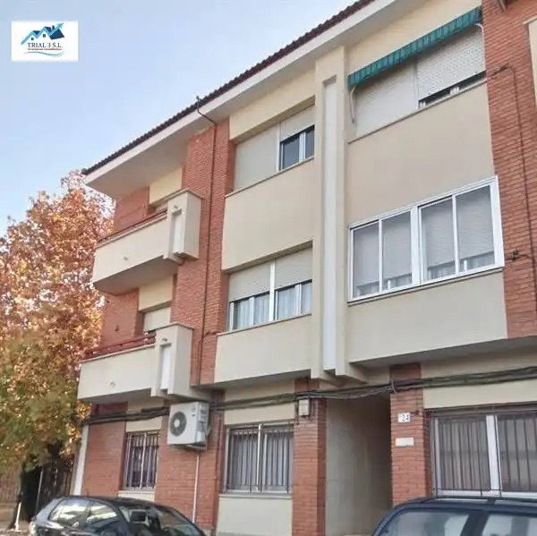 Piso en venta en Calle CASTILLO