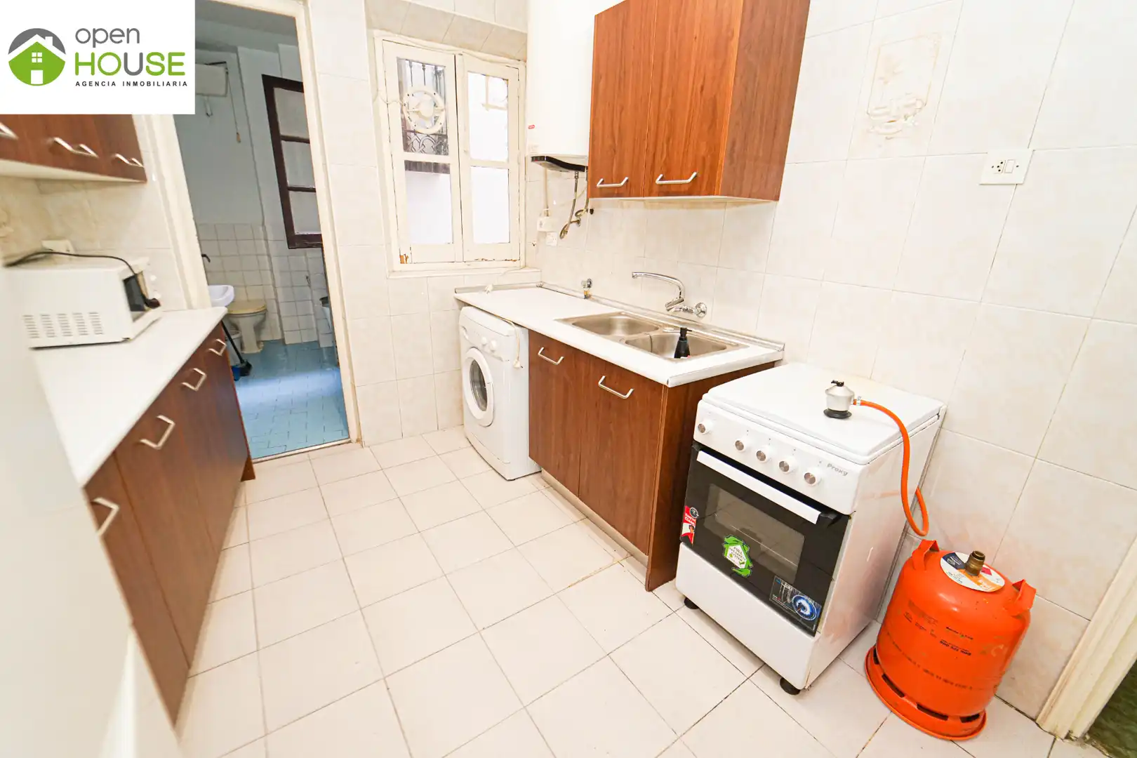Kitchen of Flat for rent in Granada  with Furnished, Washing machine and Microwave