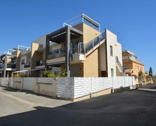 Exterior view of Attic for sale in Guardamar del Segura  with Air Conditioner, Terrace and Swimming Pool