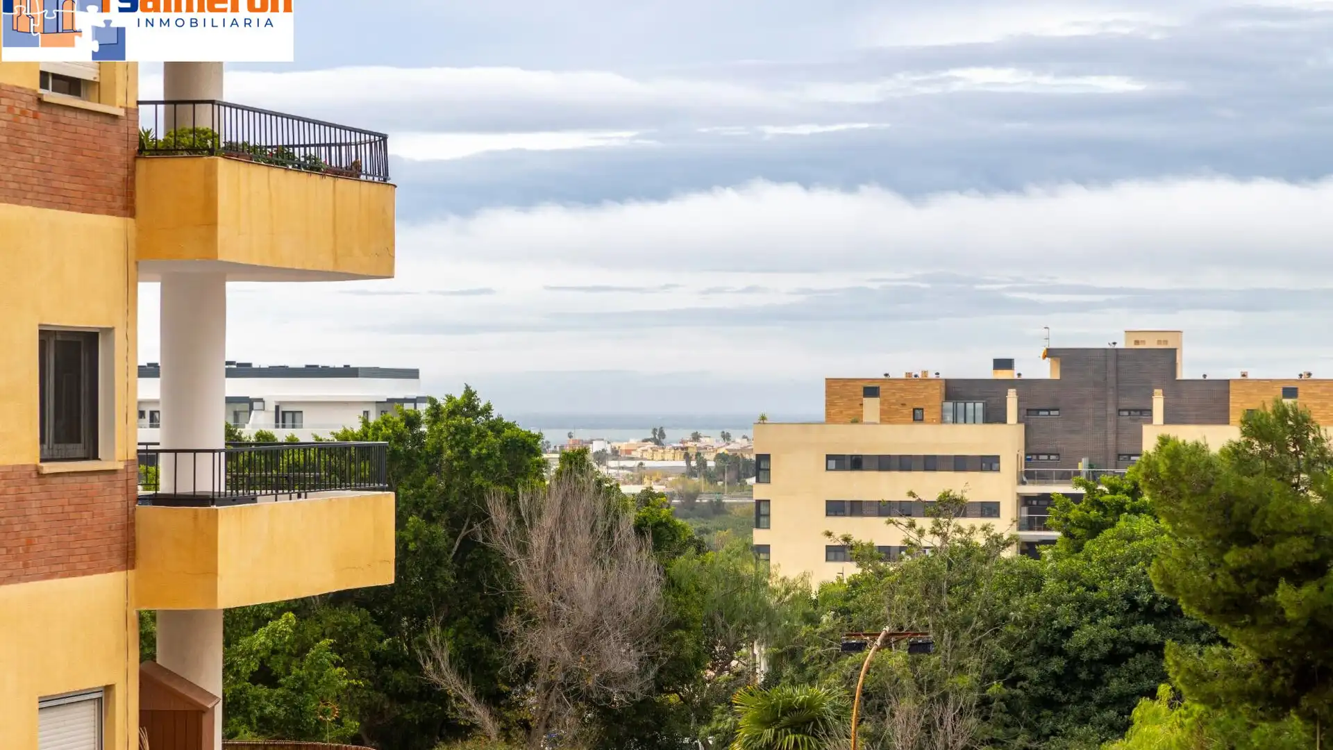 Vista exterior de Piso en venta en Motril con Terraza