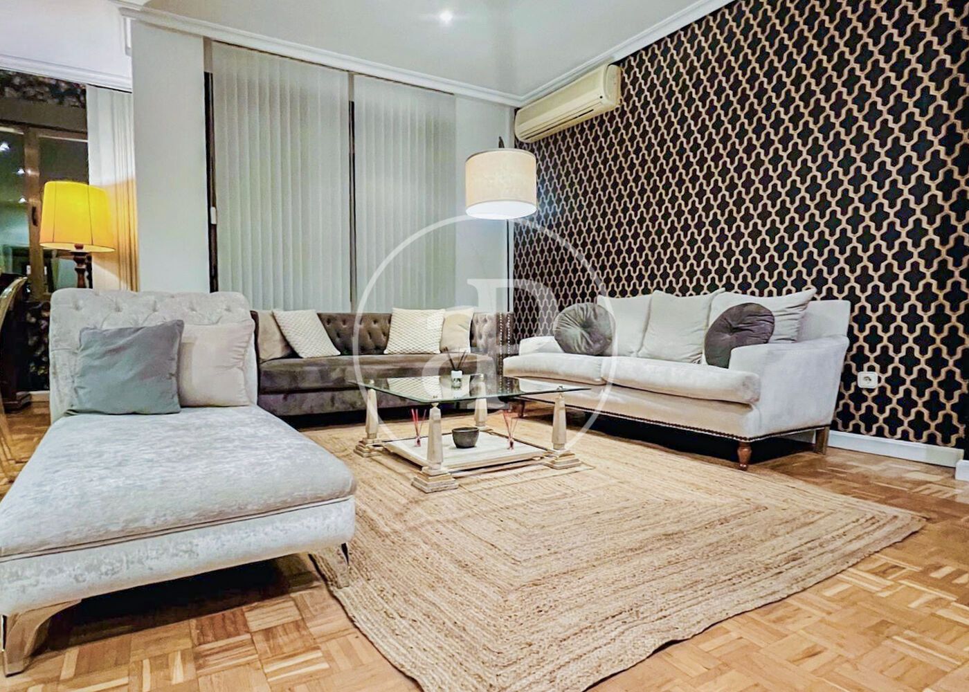 Sala d'estar de Pis en venda en  Madrid Capital amb Aire condicionat, Calefacció i Terrassa