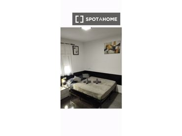 Wohnung zur Miete in Nou Barris