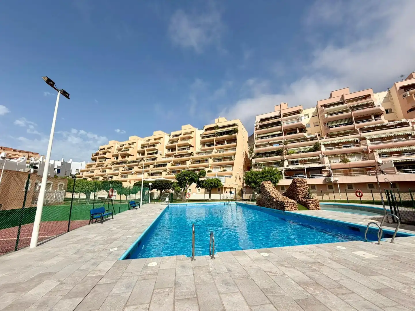 Swimming pool of Flat for sale in Roquetas de Mar  with Air Conditioner, Terrace and Storage room