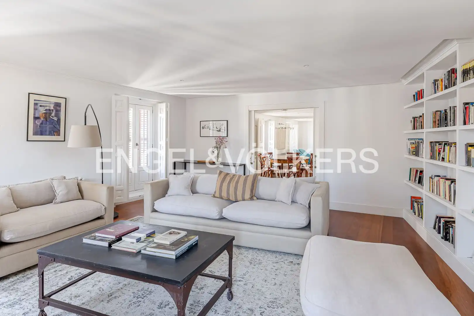 Living room of Flat for rent in Madrid  with Air Conditioner, Heating and Balcony