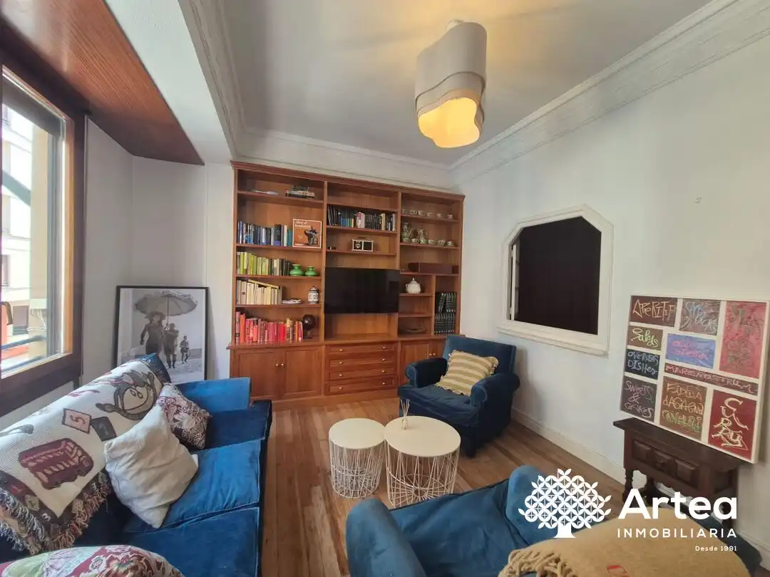 Living room of Flat for rent in Bilbao   with Heating, Oven and Washing machine