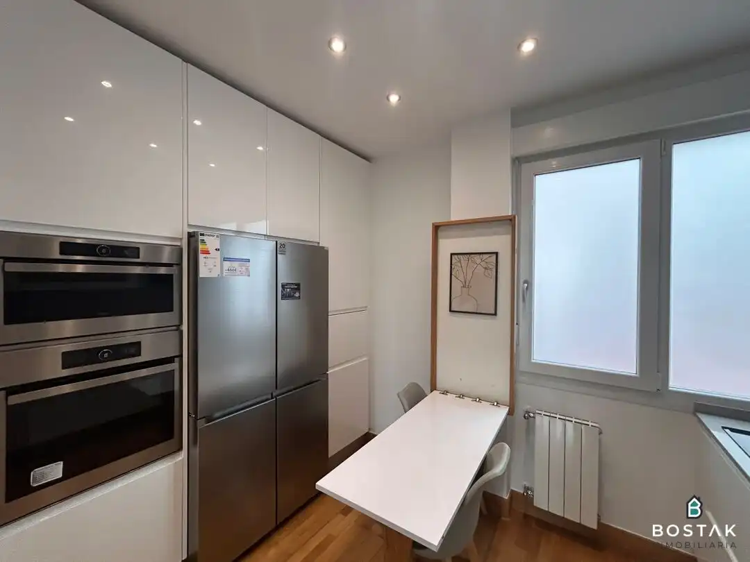 Cocina de Piso de alquiler en Bilbao  con Calefacción, Horno y Lavadora