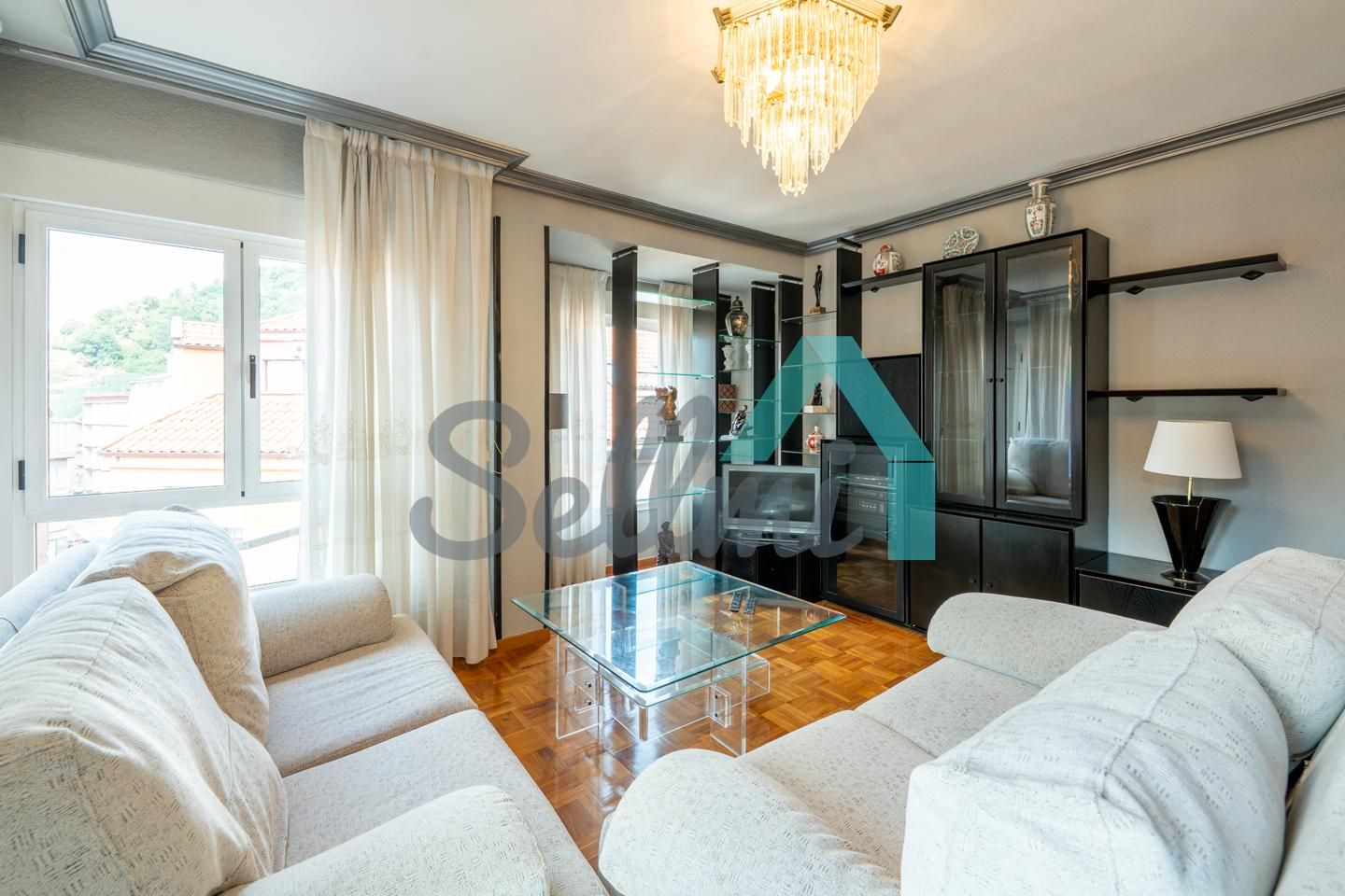 Living room of Flat for sale in San Martín del Rey Aurelio  with Heating, Parquet flooring and Terrace