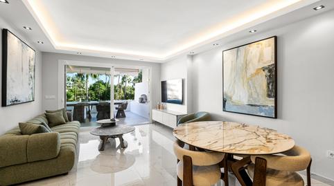 Foto 2 de Apartament en venda a Londres-nva Andalucia D, 2, Las Brisas, Málaga