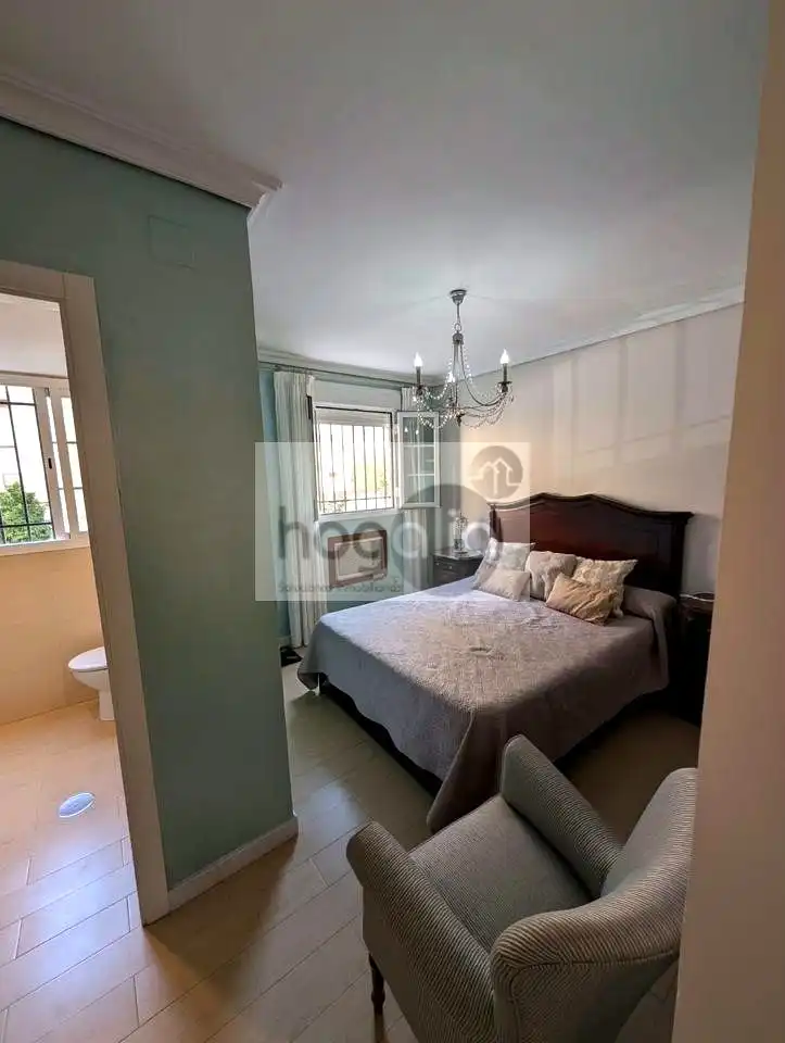 Bedroom of Flat for rent in Macarena