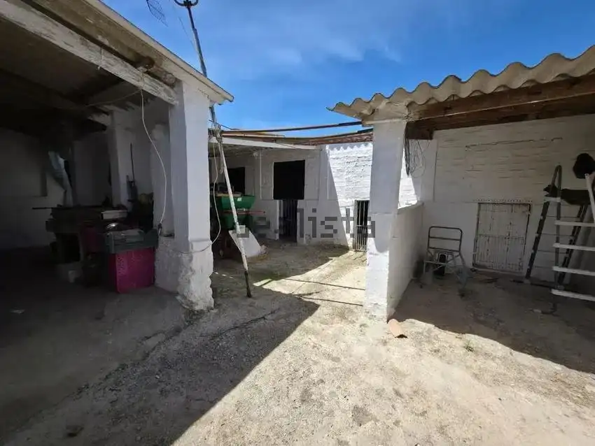 Vista exterior de Finca rústica en venda en Vélez-Málaga amb Jardí privat, Terrassa i Piscina