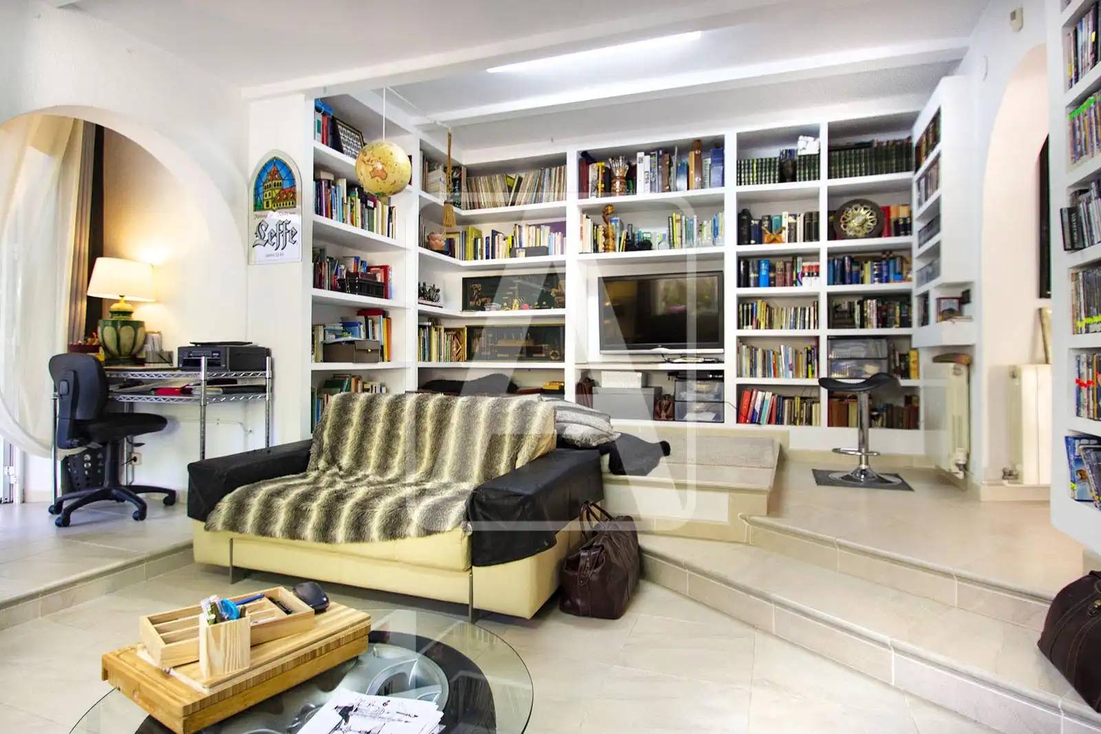 Sala d'estar de Finca rústica en venda en Calpe / Calp amb Aire condicionat, Calefacció i Jardí privat
