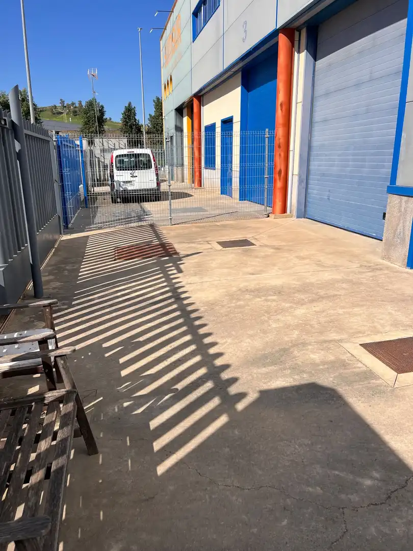 Parking de Nave industrial en venta en Camas